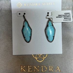 Kendra Scott❤️‍🔥 Can somebody help me?? What are these earrings called?